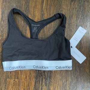 Calvin Klein Women's Sport Bra - New With Tag - Black, Medium